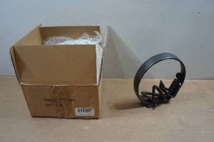 lot 43 image: Danya B Encircled Reader Bookend