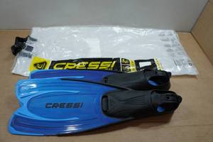 lot 55 image: Cressi Agua Adult Fins - Size 4142, 78