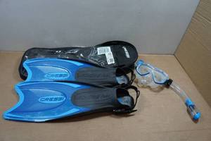 lot 57 image: Cressi Adult Rondine Palau Fin Snorkel Set - Fin Size LXL
