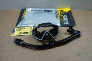 lot 71 image: Cressi Pano 3 Snorkel Set