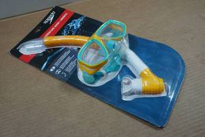 lot 75 image: Speedo Adventure Mask & Snorkel