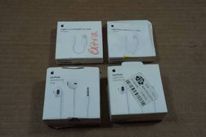 lot 110 image: Apple Lightning to Headphone Jacks and Earpods