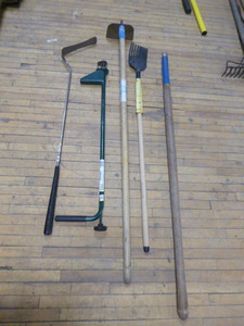 lot 73 image: Lawn and Garden Items