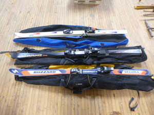 lot 96 image: 3 Pair of Downhill Skis