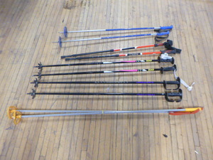 lot 108 image: 5 Sets of Ski Poles