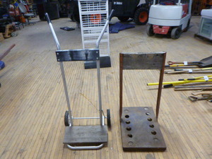lot 121 image: Dolly and Rack