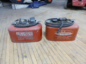 lot 130 image: 2 Gas Tanks