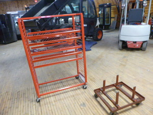 lot 134 image: 2 Types of Carts