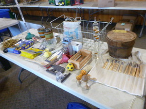 lot 145 image: Household Items