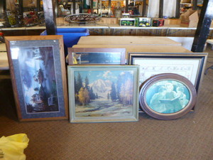 lot 153 image: Wall Art and Mirror