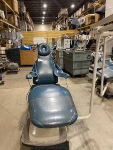 lot 22ET image: Dentist Chair (599091)