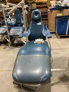 lot 23ET image: Dentist Chair (599082)
