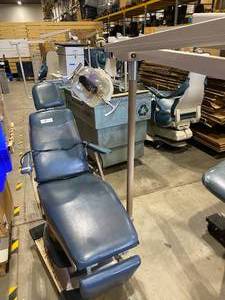 lot 28ET image: Dentist Chair (599093)