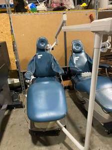 lot 33ET image: Dentist Chair (599083)
