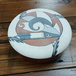 lot 50 image: Things to Treasure Glazed Hand Painted Porcelain Southwest Motif � dish with cover � 9 inches in diameter