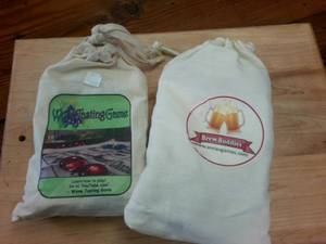 lot 110 image: Wyne tasting game and Brew Buddies games in bags