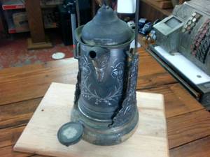 lot 116 image: Late 1800s Rogers silver plate tea pot with stand