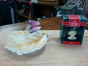 lot 136 image: 1992 Keepsake Handcrafted Ornament in Box � Butterfly Candy Dish (Vintage)