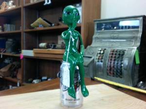 lot 159 image: Shhhh Green Alien Bookshelf Sitting All Aluminum Statue with long lasting paint