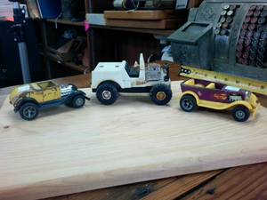 lot 166 image: Lot of 3 Vintage Toy Cars