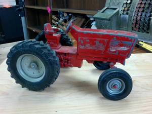 lot 190 image: Vintage Metal Toy Tractor