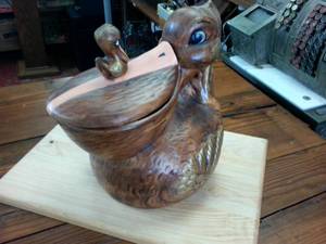 lot 195 image: Pottery Craft Hand Painted in 1970s Pelican Cookie Jar