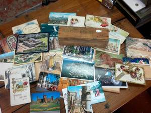 lot 201 image: Vintage Greeting Cards And Postcards from early 1900s onward � many are blank � includes vintage carrying box