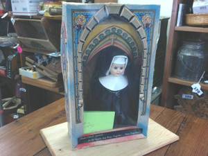 lot 249 image: Family that prays together stays together � No. 1400 Vintage Nun Doll NIB -