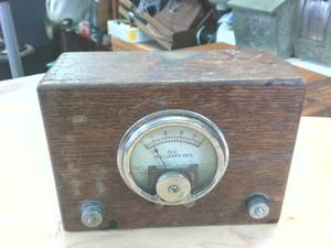 lot 304 image: Vintage wooden ammeter