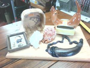 lot 306 image: Lot of Collectibles