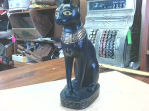 lot 331 image: Summit Collection Egyptian God Statue Replica  9 inches tall