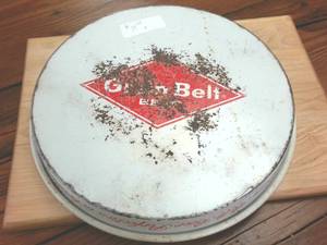 lot 356 image: Authentic Vintage Grain Belt Metal serving tray � 12 inch Diameter