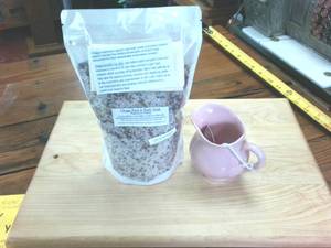 lot 400 image: Chaga Foot Bath Soak � 1lb 8oz with pink cup