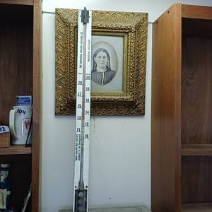 lot 405 image: Vintage Universal Milking Machine Co � Waukesha, Wisconsin � Mercury has been evacuated safely