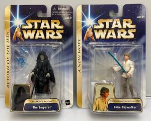 lot 9 image: 2003 STAR WARS Attack Of The Clones Ep2 Gold Series Action Figures (New Old Stock)