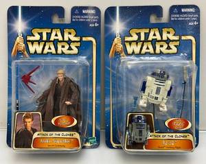 lot 44 image: 2002 STAR WARS Attack Of The Clones Ep2 Gold Series Action Figures (New Old Stock)