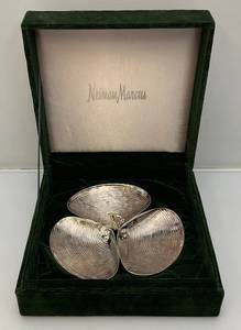 1960's-70's Wallace Brand 800 Silver?  Triple Clam Shell Serving Dish In Neiman Marcus Original Velvet Box 254 Grams Or 9 Oz.