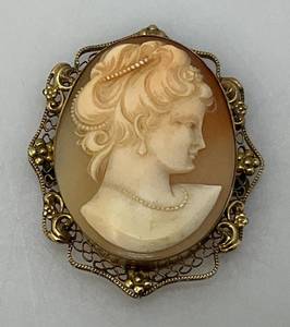 lot 204 image: EST. $145.00 - $220.00 1940s Van Dell 120th 12Kt GF Cameo BroochPendant 10.63 Grams Overall