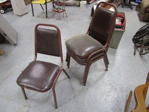 lot 92 image: (4) Padded Chairs