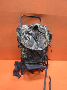 lot 100 image: Hunting Backpack