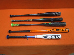 lot 122 image: Baseball Bats