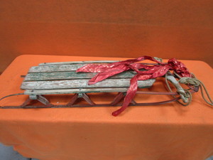 lot 141 image: Vintage Sled