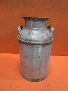 lot 142 image: Vintage Cream Can