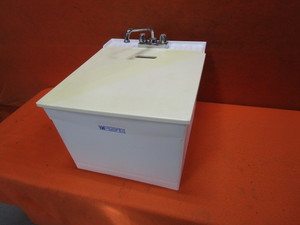 lot 52 image: ShopLaundry Sink