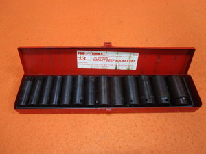 lot 12 image: 12 Drive Impact Socket Set