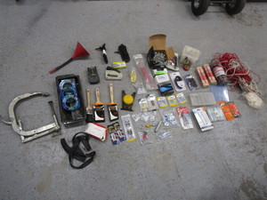 lot 19 image: Lot of Hardware & Misc