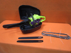 lot 32 image: Poulan 18 Chainsaw, Chains & Bars