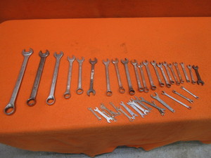 lot 163 image: Misc Wrenches
