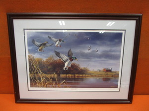 lot 174 image: Robert Hartman Northern Flight S&N Print 32215000 24x33 Frame