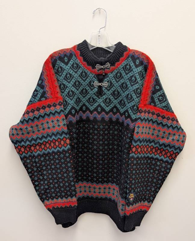 lot 4 image: Dale of Norway Classic Wool Sweater Size XXL